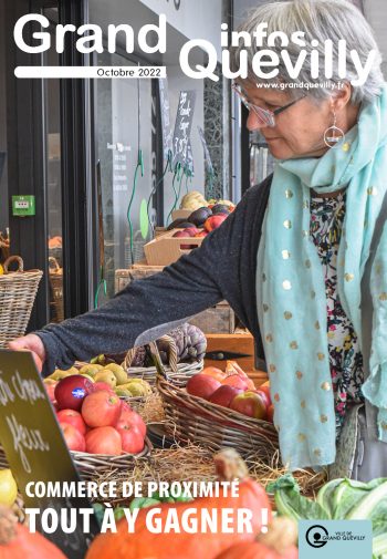 couverture du Grand Quevilly infos d'octobre 2022 avec une femme chez le vendeur de fruits et légumes